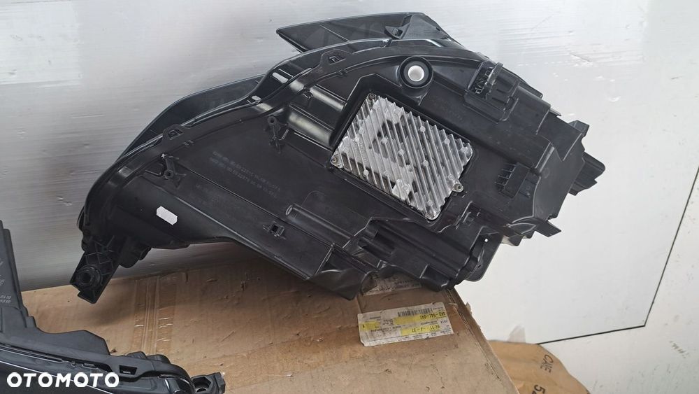 REFLEKTOR LAMPA FULL LED AUDI A3 S3 8Y0 2018-2023 MATRIX KOMPLETNA - 5