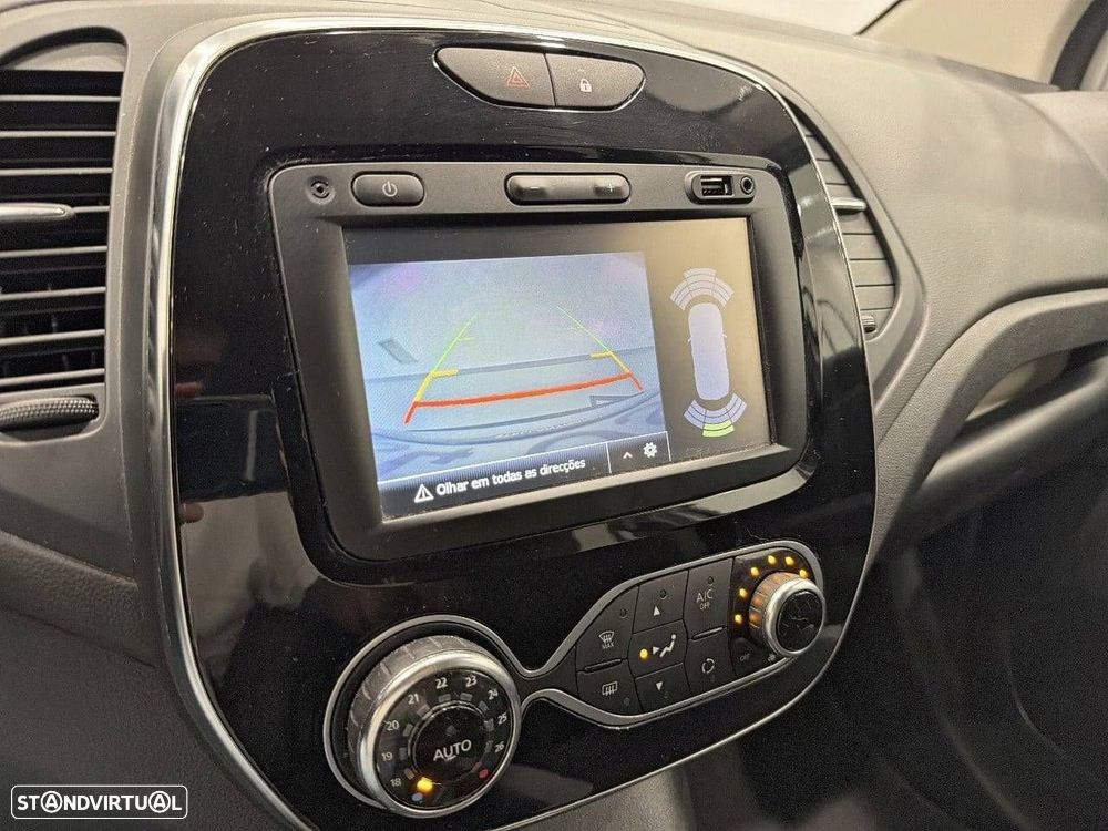 Renault Captur 1.5 dCi Exclusive XMOD — fotografia 18