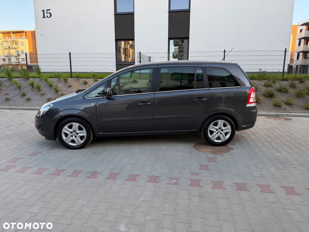 Opel Zafira - 3