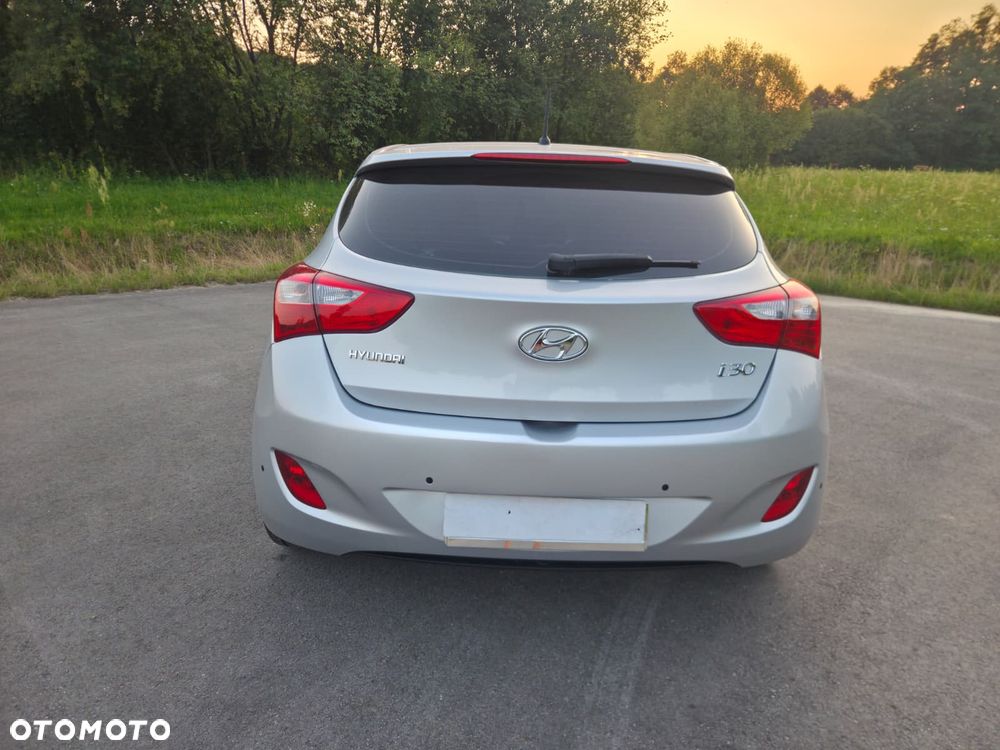 Hyundai i30 1.4 Family+ - 7