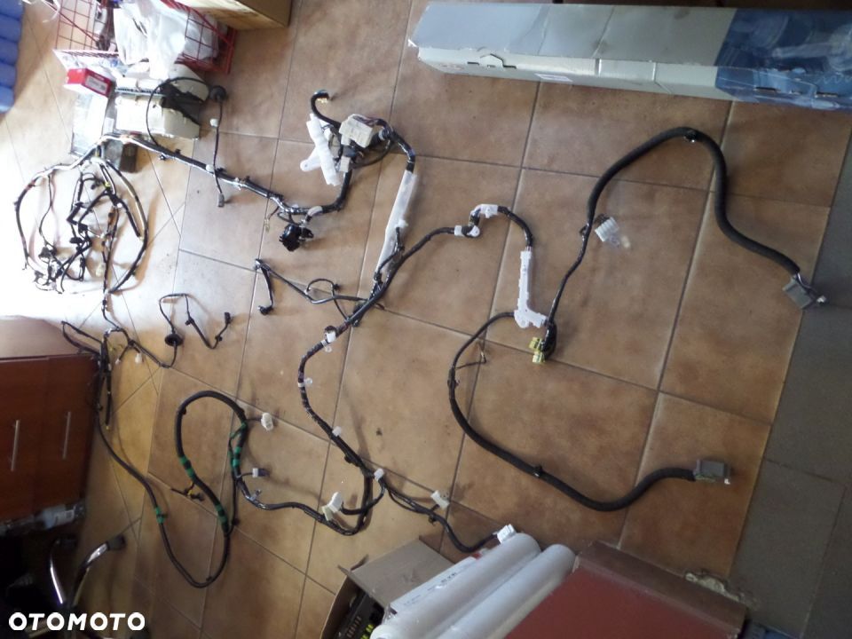 4384 INSTALACJA WIĄZKA ŚRODEK MAZDA 2 14- 1.5 B - 1