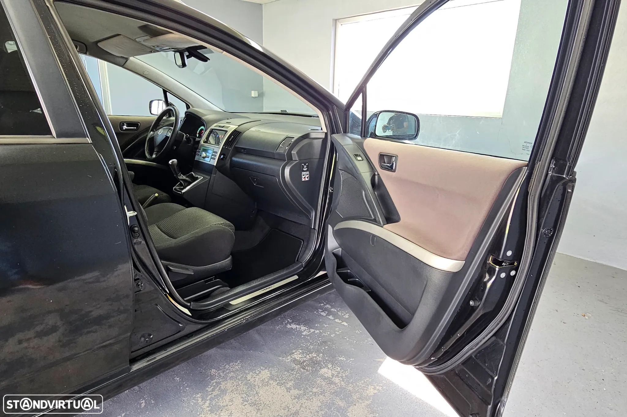 Toyota Corolla Verso 2.2 D-4D Sol - 21