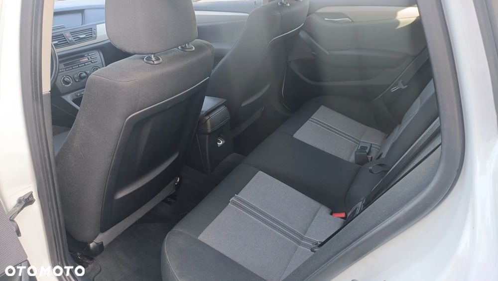 BMW X1 sDrive18i - 14