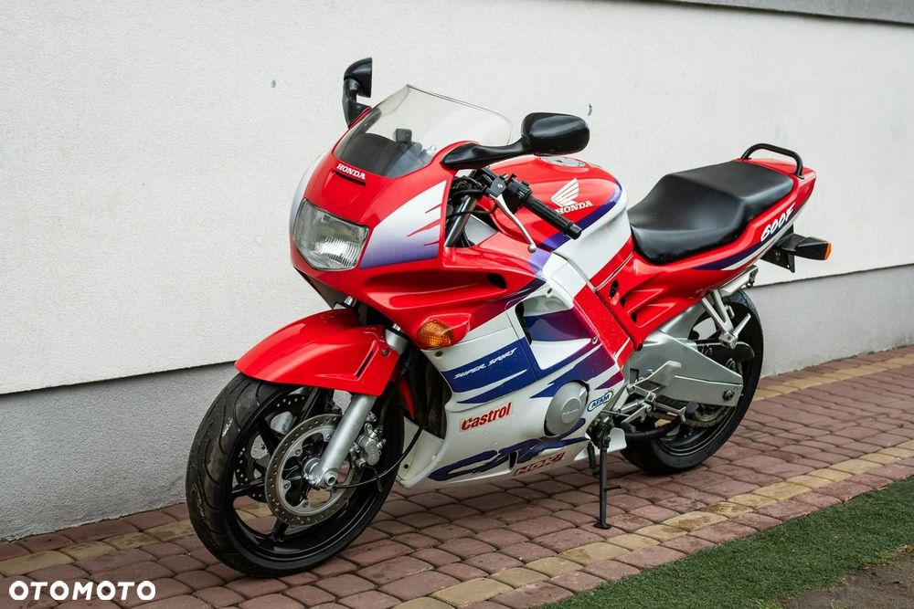 Honda CBR - 6