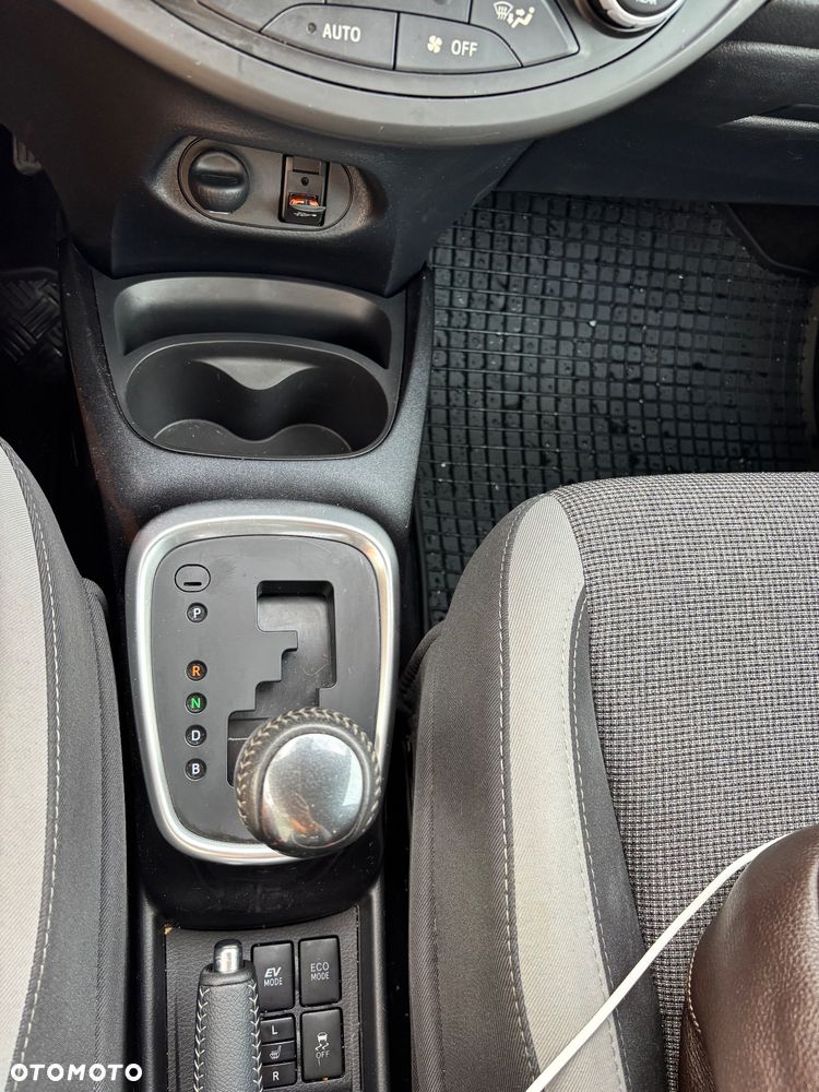 Toyota Yaris - 22