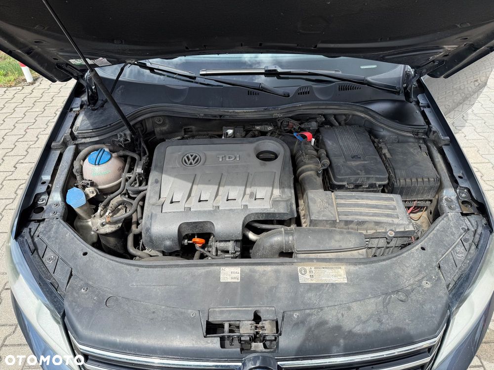 Volkswagen Passat 2.0 TDI DSG BlueMotion Technology Comfortline - 9