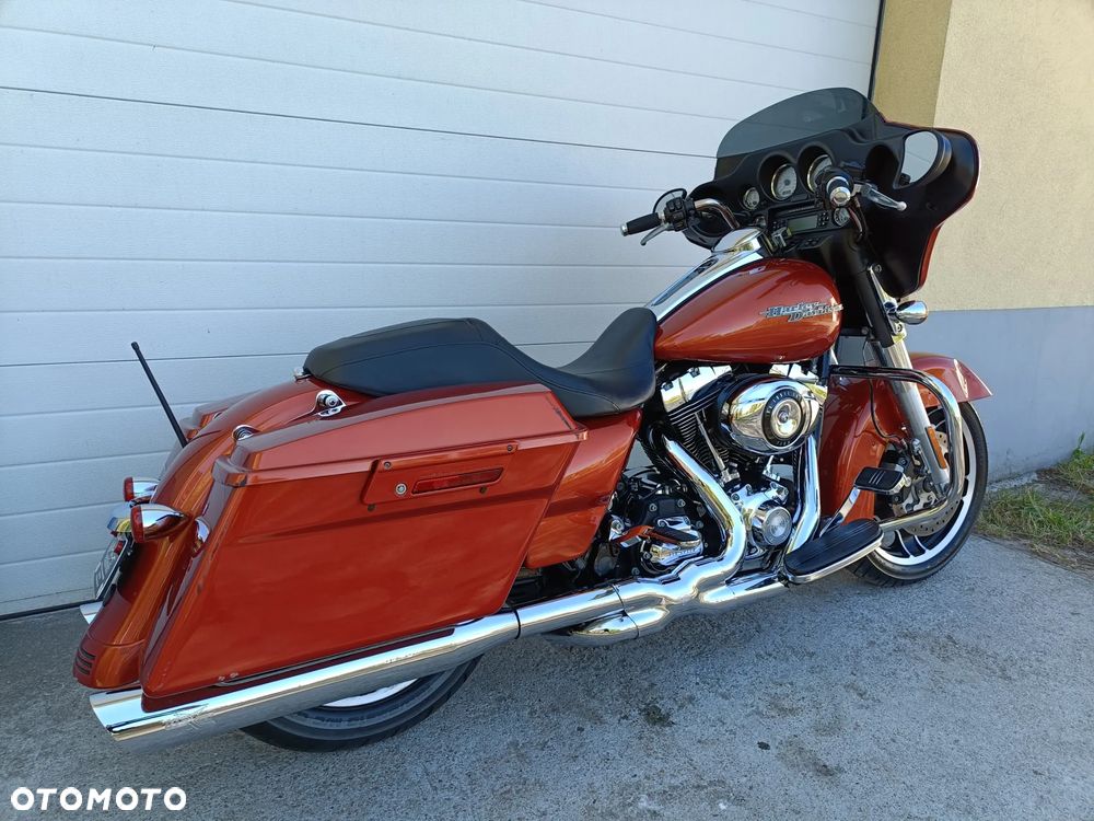 Harley-Davidson Touring Street Glide - 4