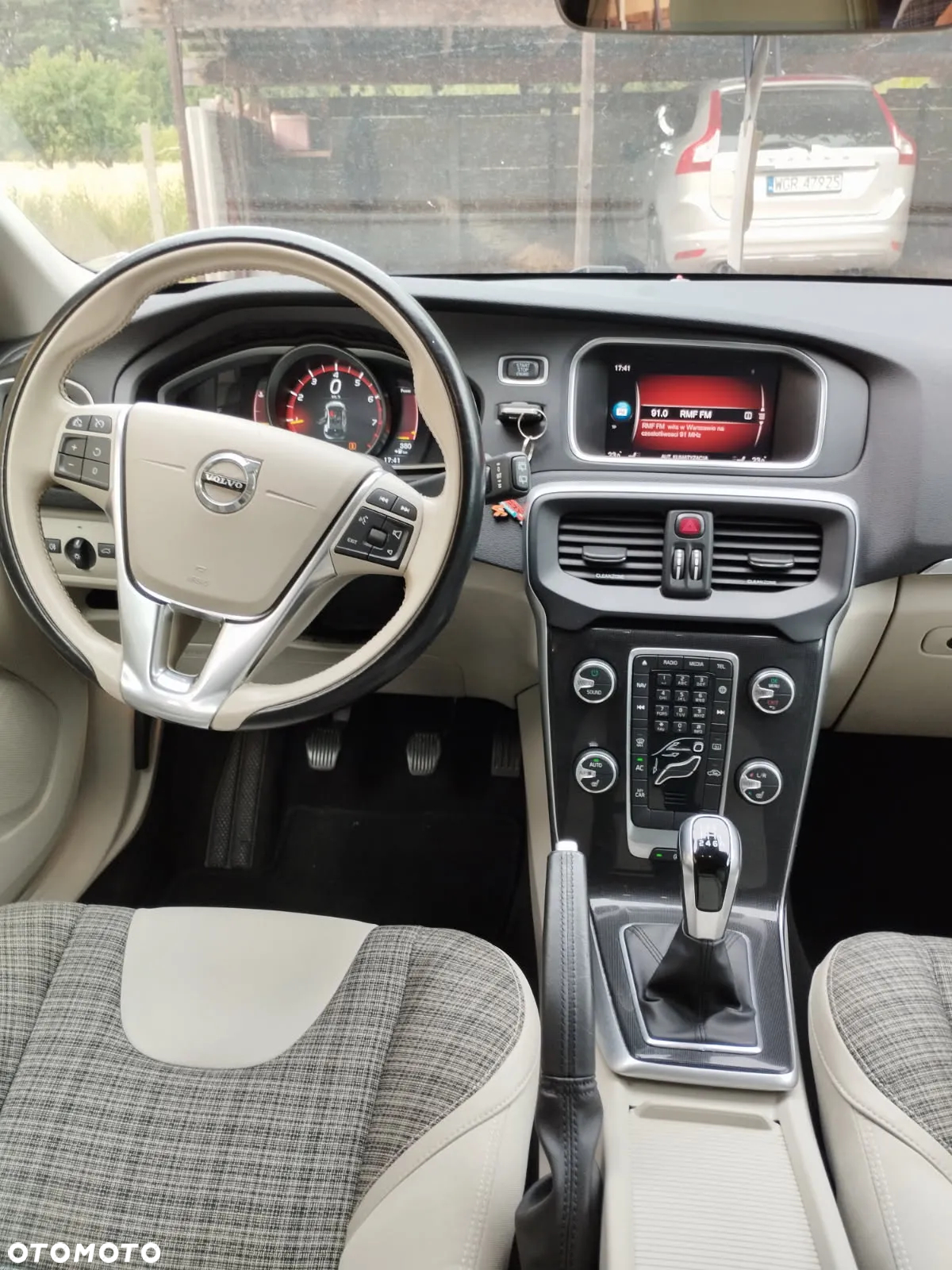 Volvo V40 T3 Drive-E Momentum - 5