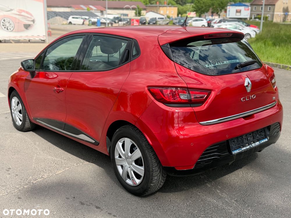 Renault Clio TCe 90 Limited - 16