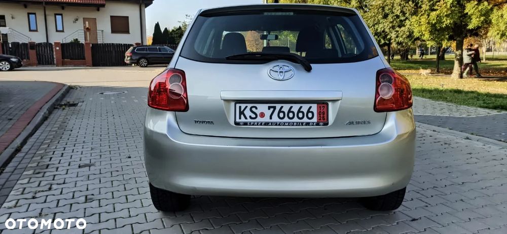 Toyota Auris 1.6 Dynamic MS - 19