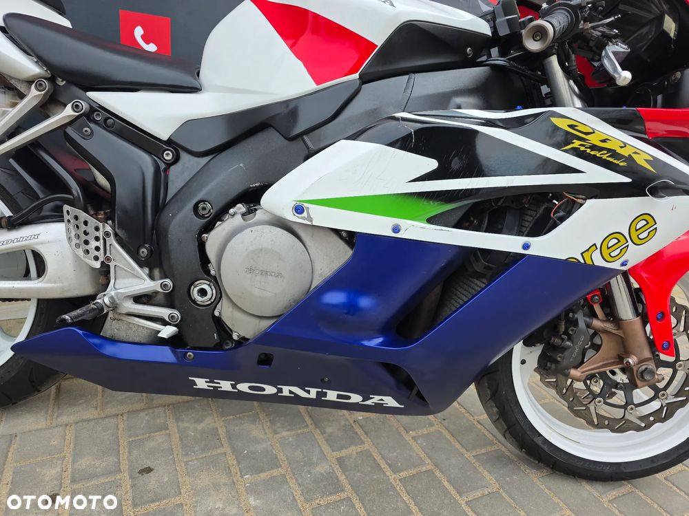 Honda CBR - 11