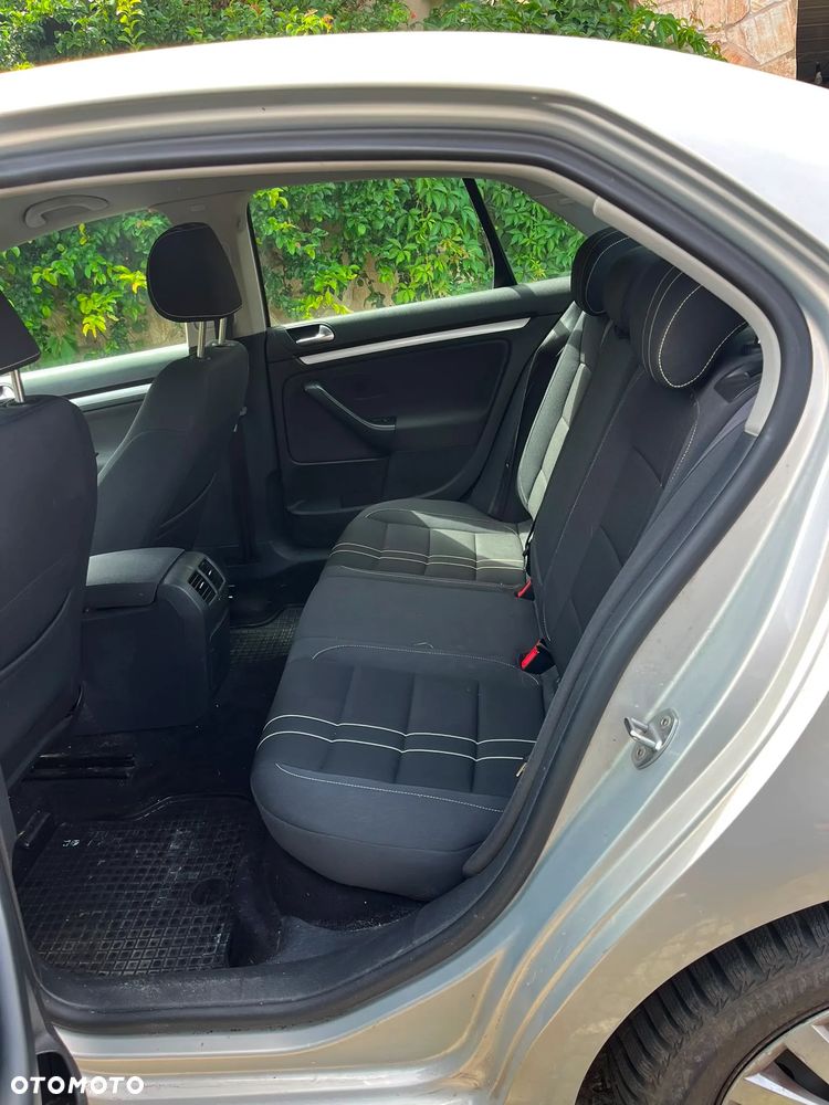 Volkswagen Jetta 1.4 TSI Comfortline - 12