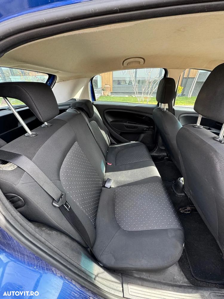 Fiat Grande Punto - 8