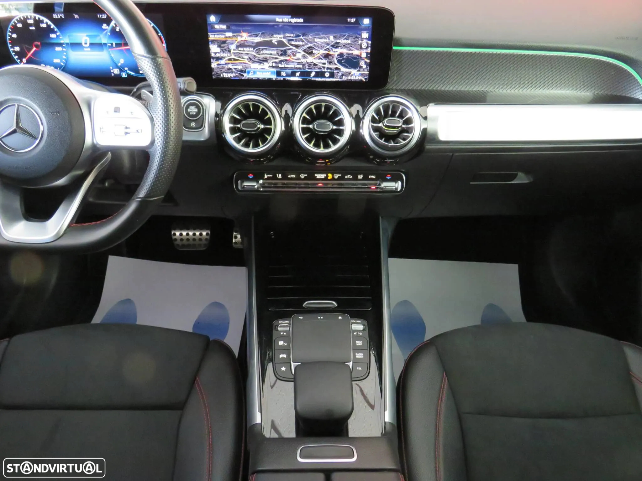 Mercedes-Benz GLB 200 d AMG Line - 29