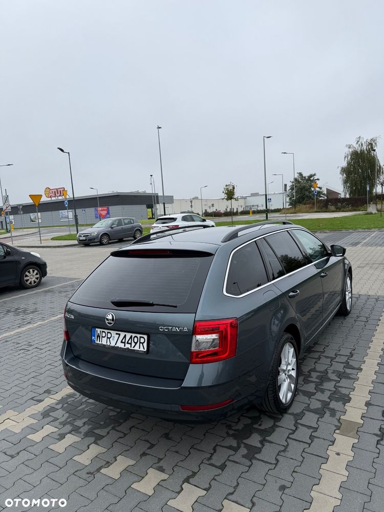 Skoda Octavia 2.0 TDI Style DSG - 6