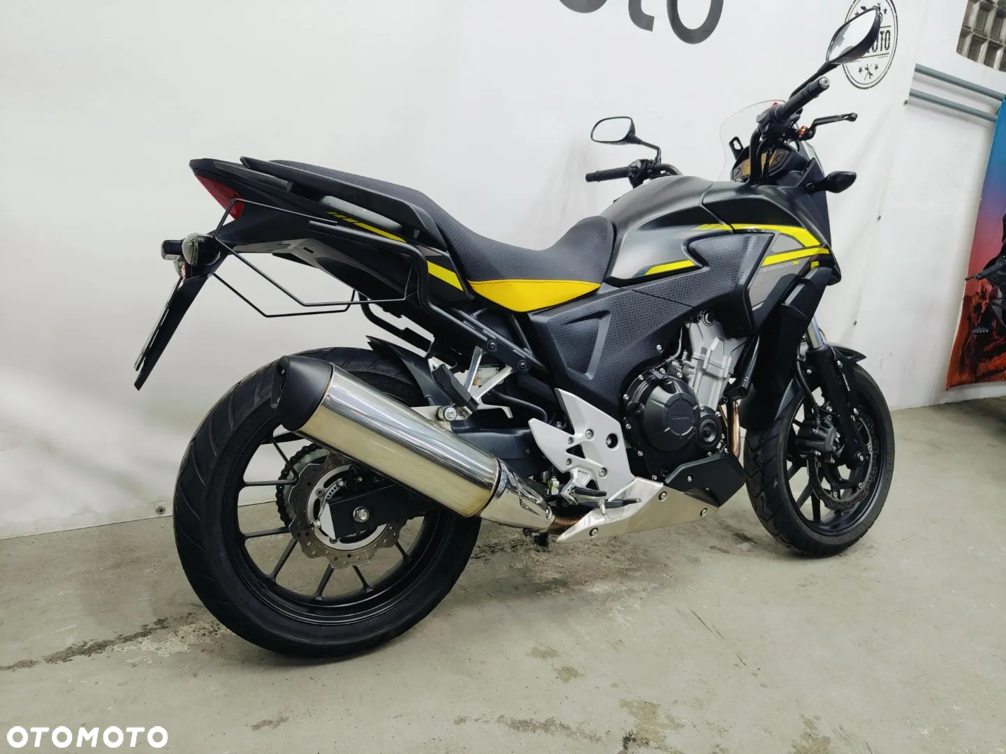 Honda CB - 8