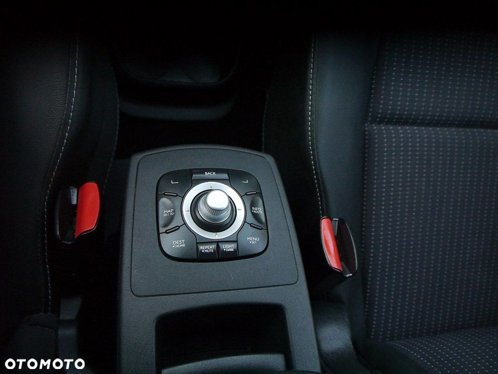 Renault Scenic 2.0 16V 140 CVT Bose Edition - 29