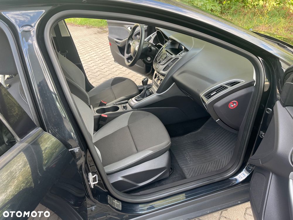 Ford Focus 1.6 Edition - 14