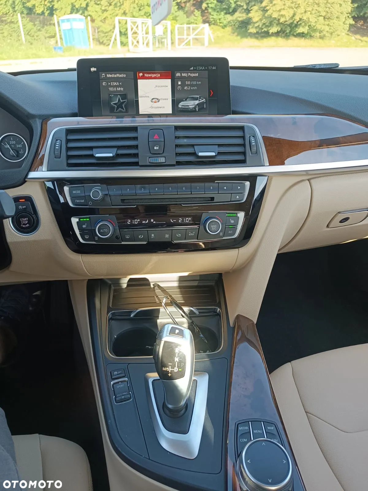 BMW Seria 3 320i xDrive Sport-Aut - 22