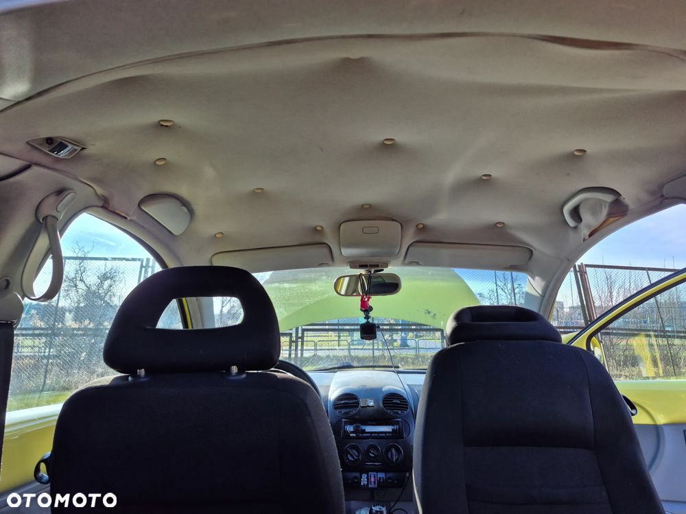 Volkswagen New Beetle 2.0 - 9