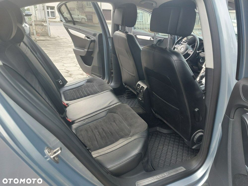 Volkswagen Passat - 13