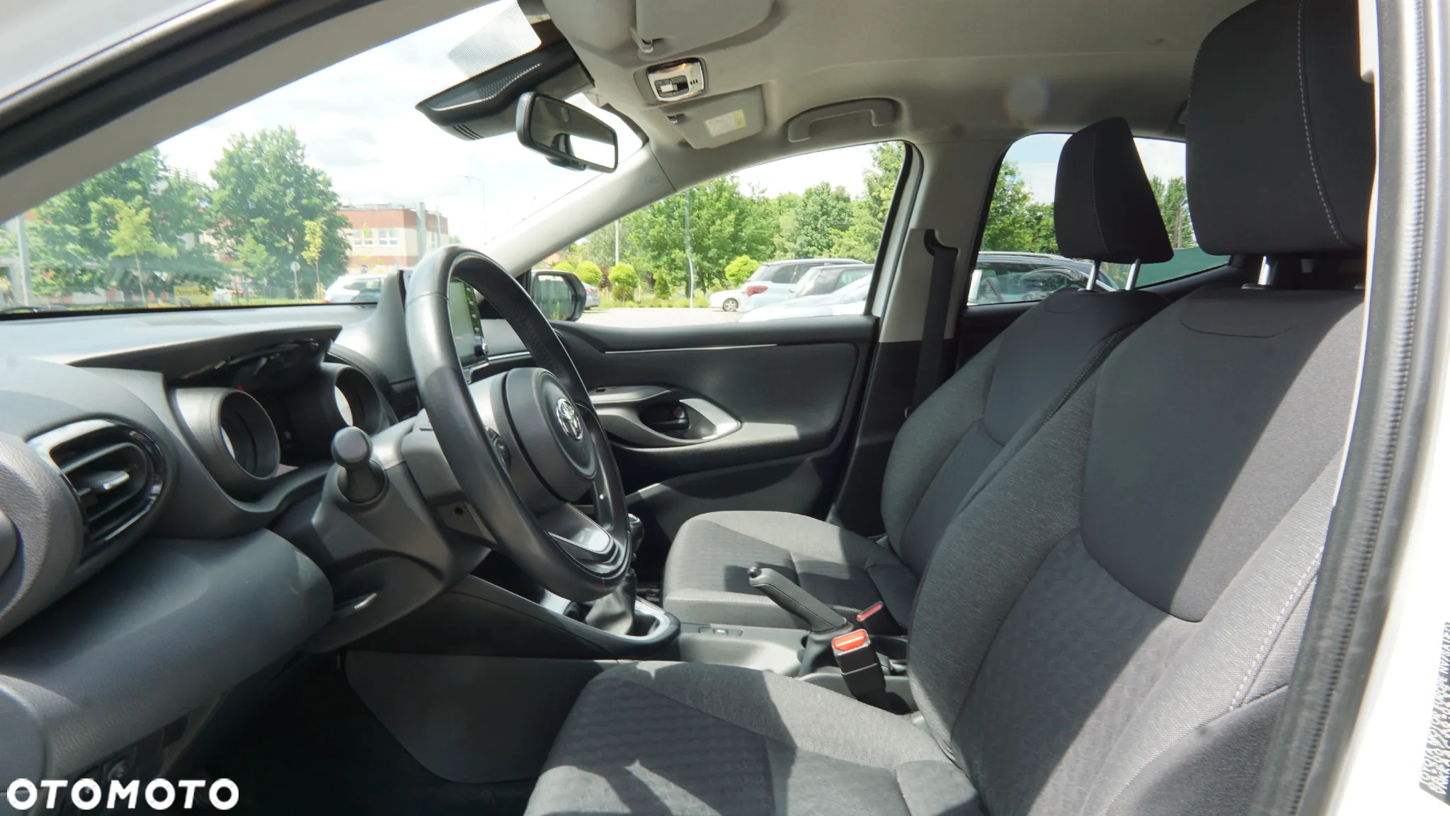 Toyota Yaris 1.5 Comfort - 10