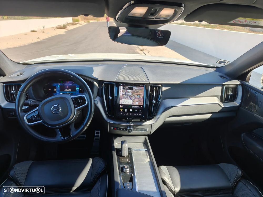 Volvo XC 60 2.0 T6 PHEV R-Design AWD - 9