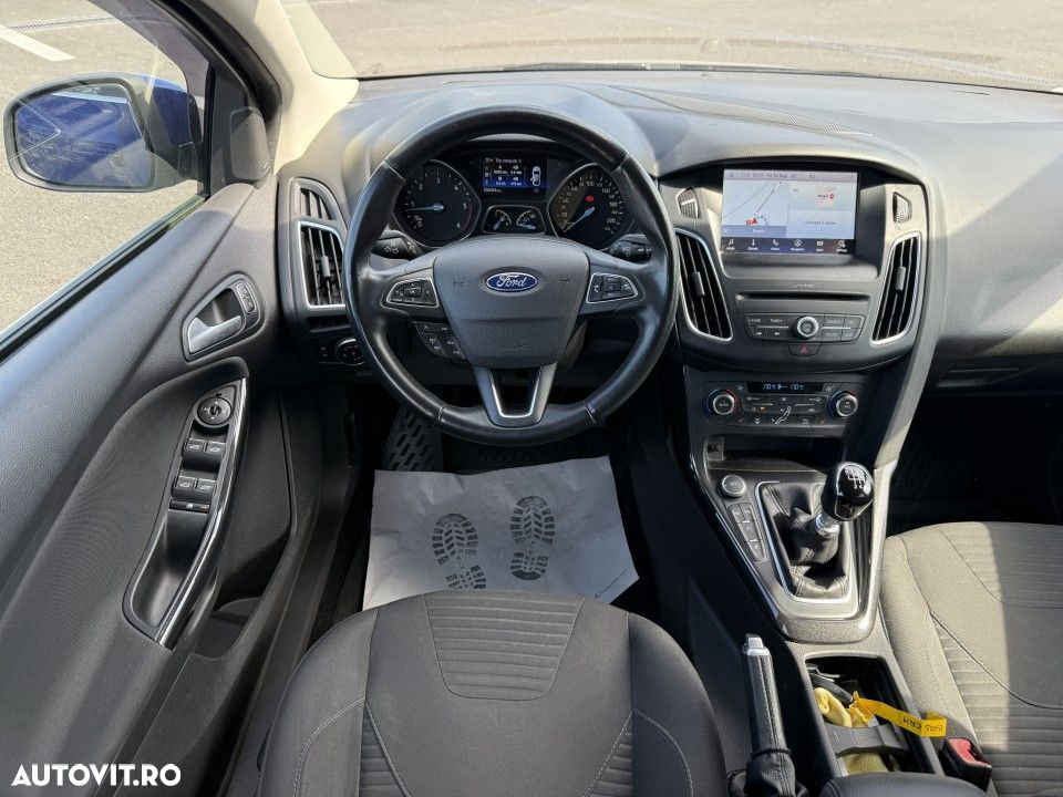 Ford Focus - 11