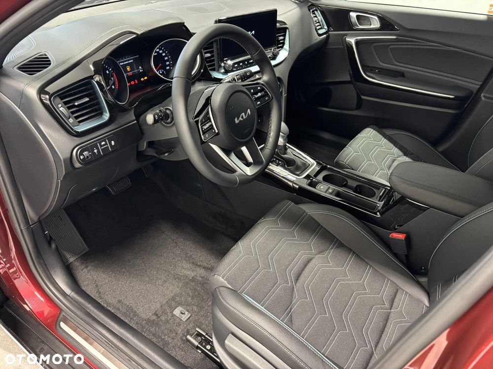Kia XCeed - 8