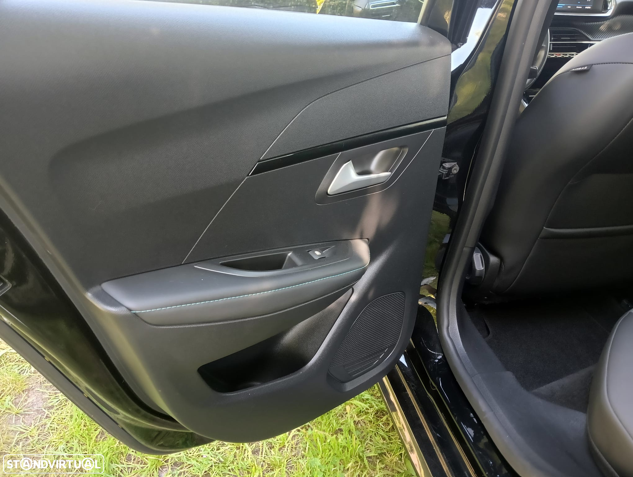 Peugeot 208 1.5 BlueHDi Allure Pack - 24