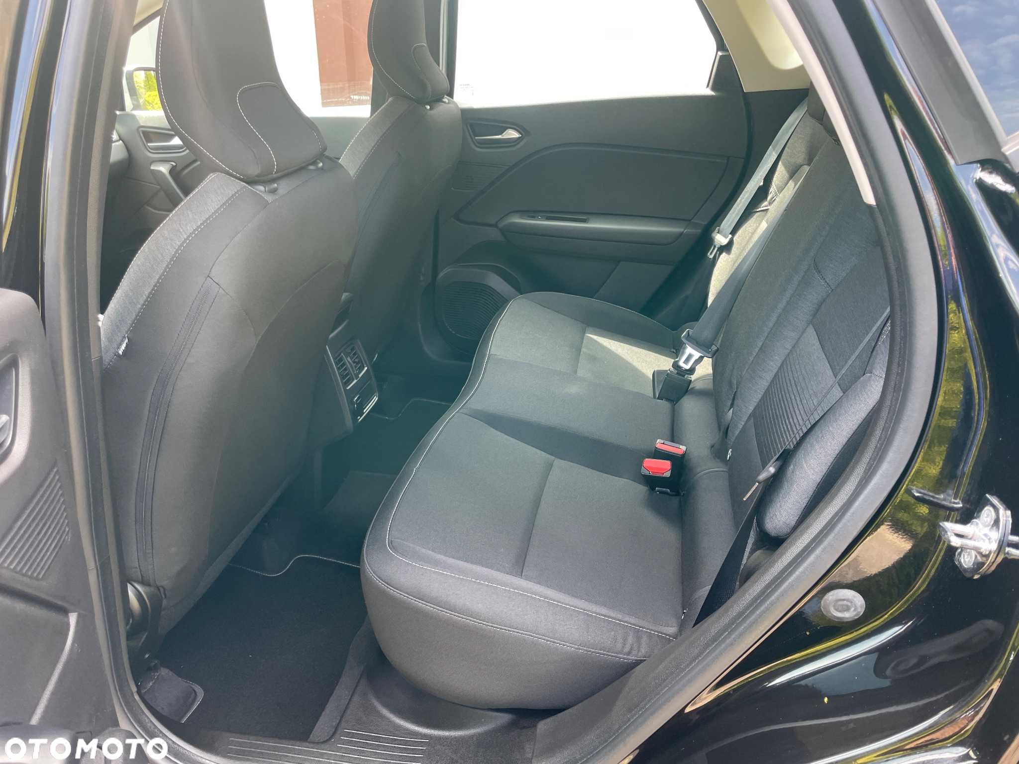 Renault Captur BLUE dCi 115 BUSINESS EDITION - 25