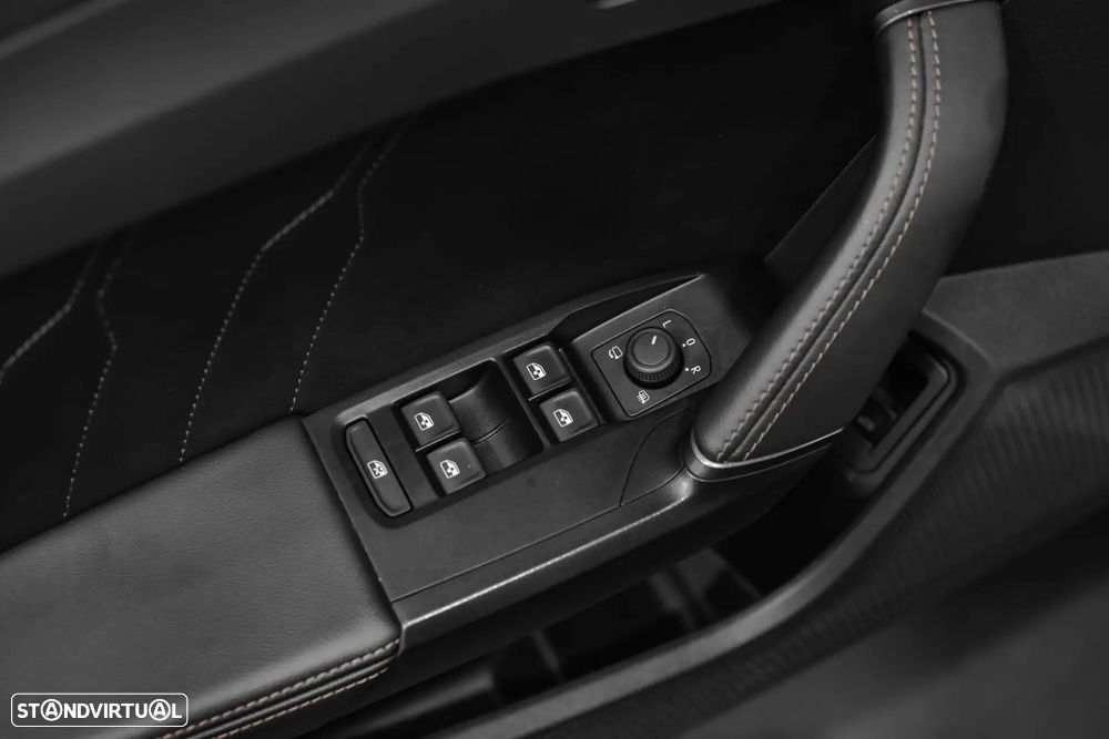 Cupra Formentor 1.4 e-Hybrid DSG VZ - 32
