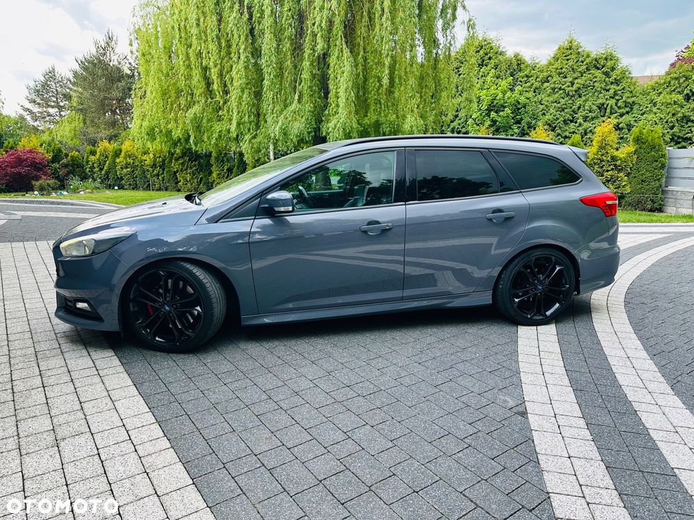 Ford Focus 2.0 TDCi ST mit Leder-Sport-Paket - 3