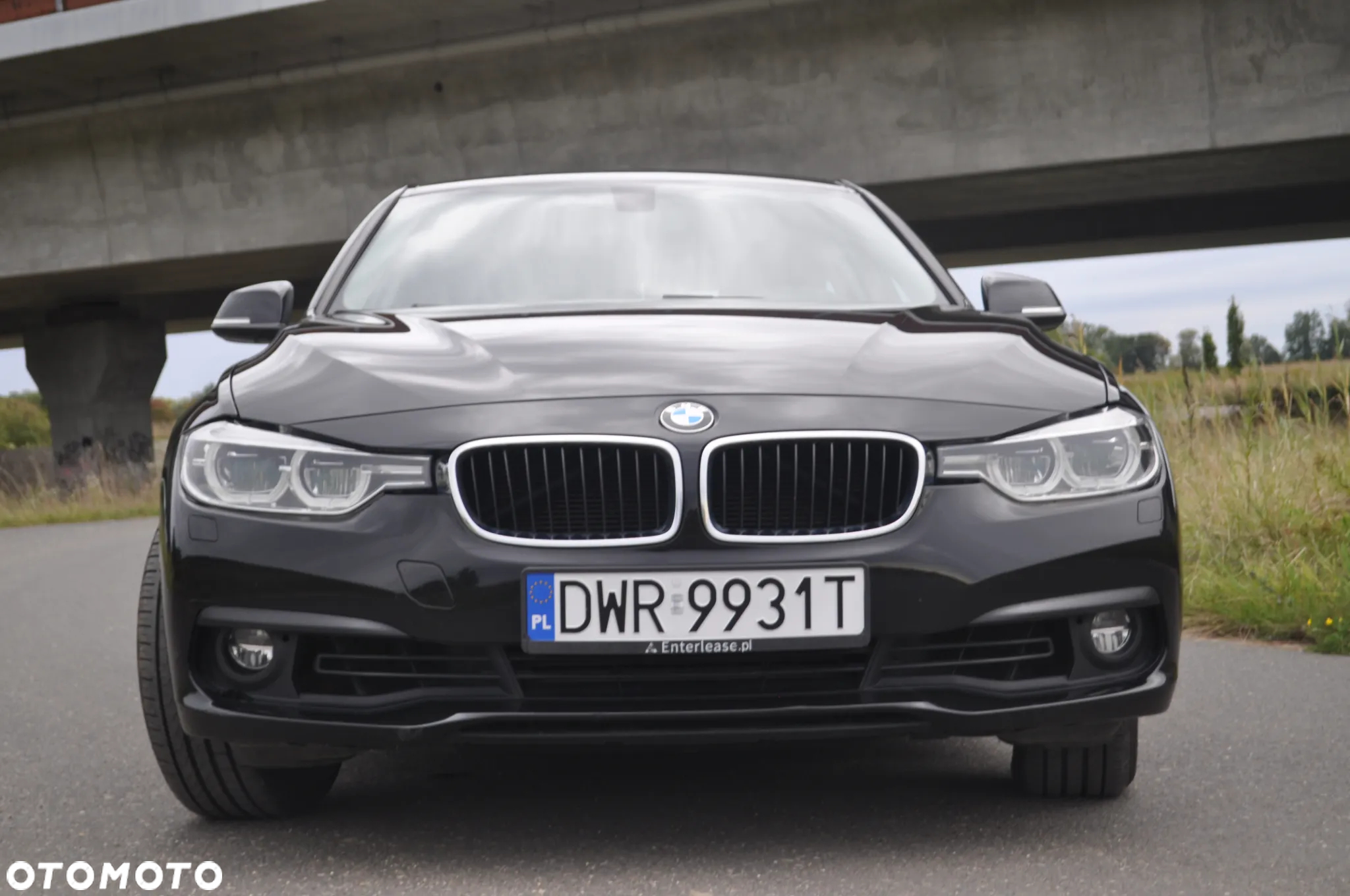 BMW Seria 3 318i - 9