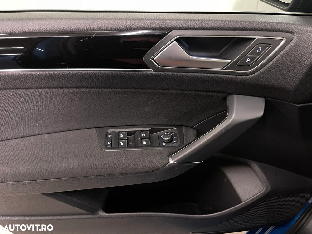 Volkswagen Touran 2.0 TDI DSG Highline - 29