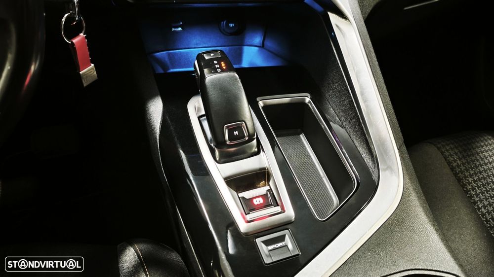 Peugeot 3008 1.6 BlueHDi Style EAT6 - 26