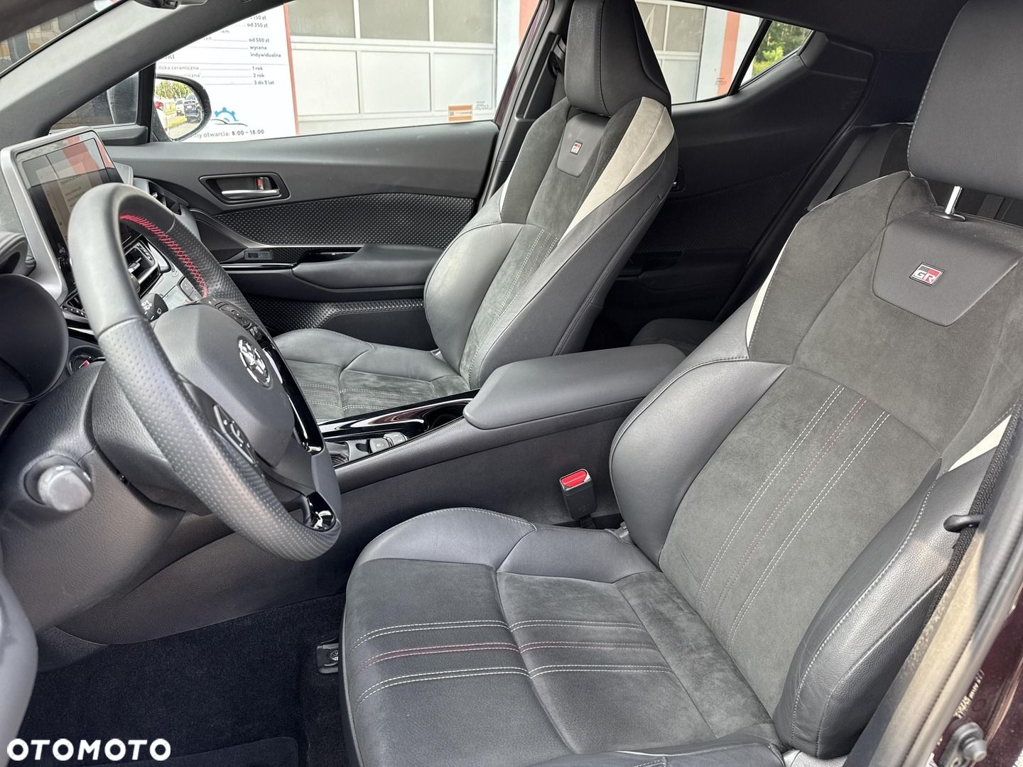 Toyota C-HR - 14