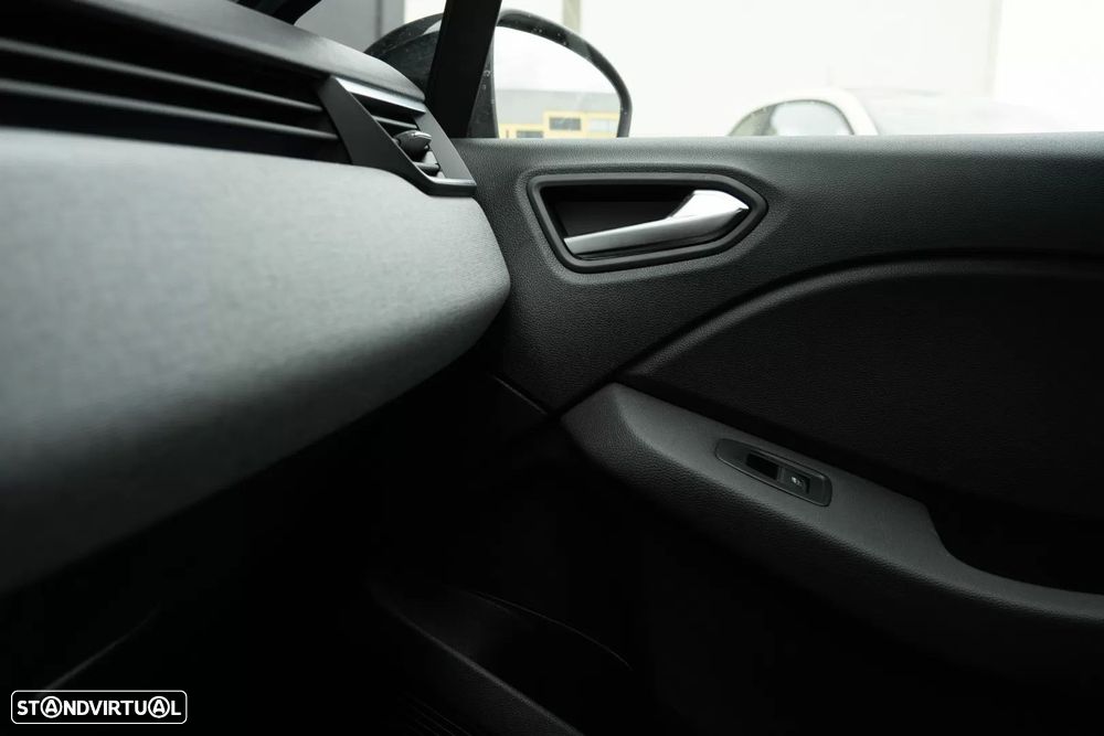 Renault Clio - 17