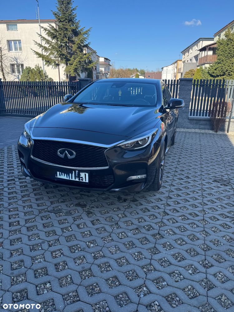 Infiniti Q30 1.6t Sport 7DCT - 6