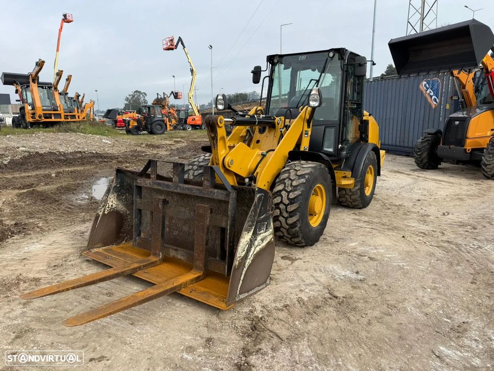 Caterpillar 906M - 1