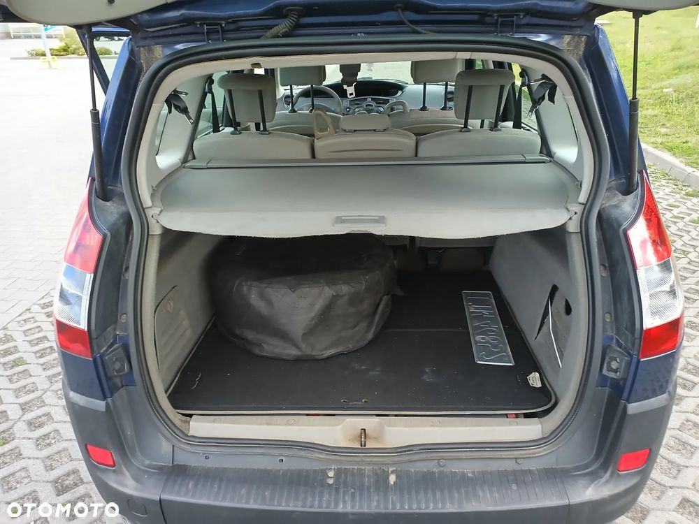 Renault Grand Scenic - 23