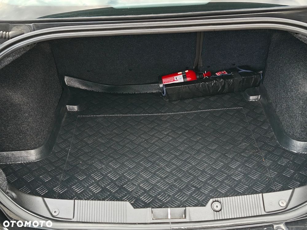 Fiat Linea 1.4 T-Jet 16V Dynamic - 19