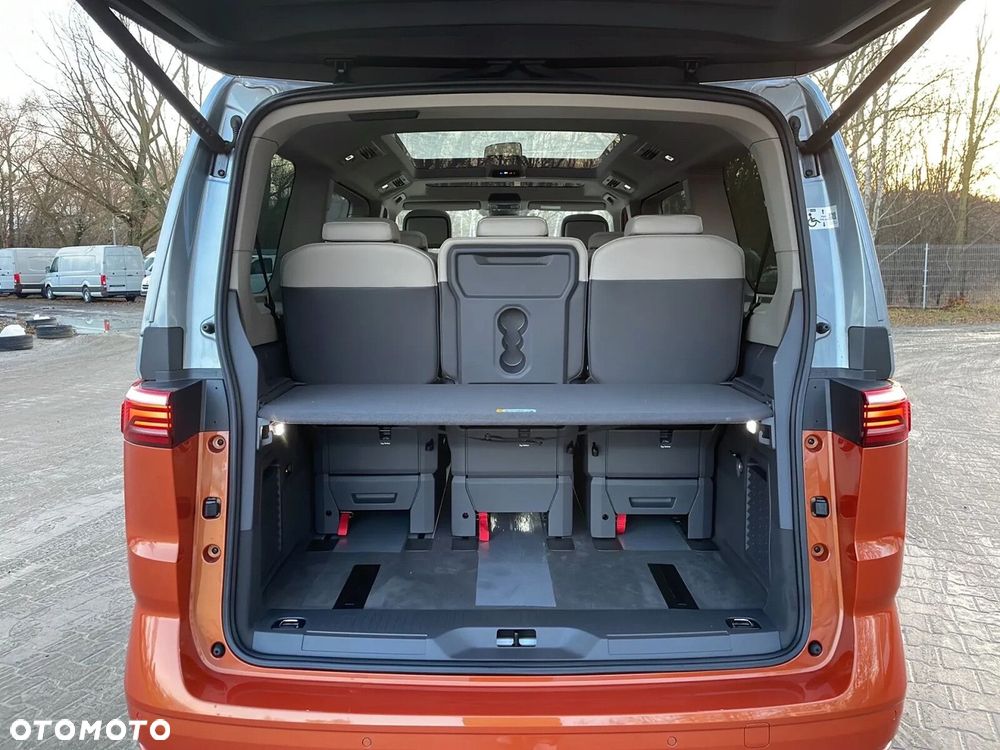 Volkswagen Multivan - 28