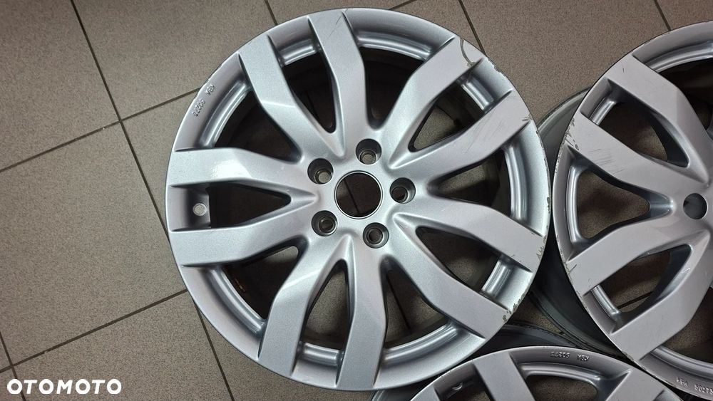 Felgi Aluminiowe 17 Audi A4 B7 5x112 ET 35 CMS C22 - 11