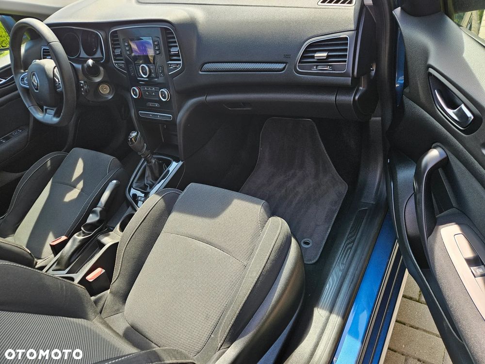 Renault Megane ENERGY TCe 100 EXPERIENCE - 26