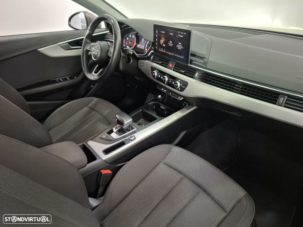 Audi A4 Avant 30 TDI Advanced S tronic - 14