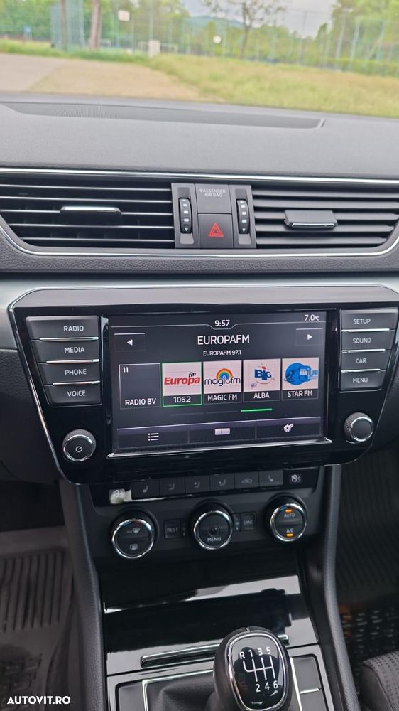Skoda Superb 2.0 TDI Ambition - 6