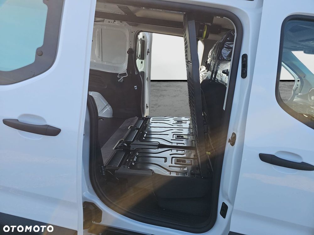 Peugeot Partner - 13