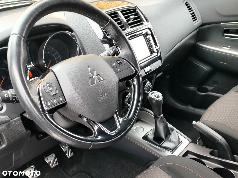 Mitsubishi ASX 1.6 Black Edition - 8