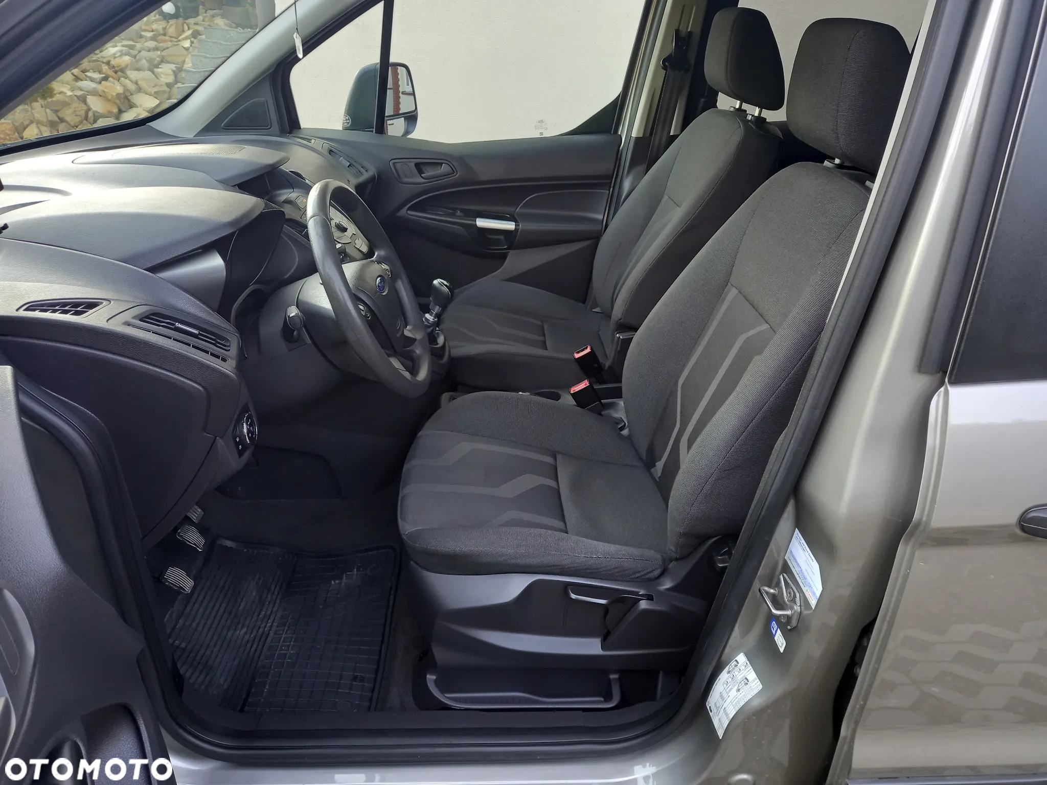Ford Tourneo Connect Grand - 31